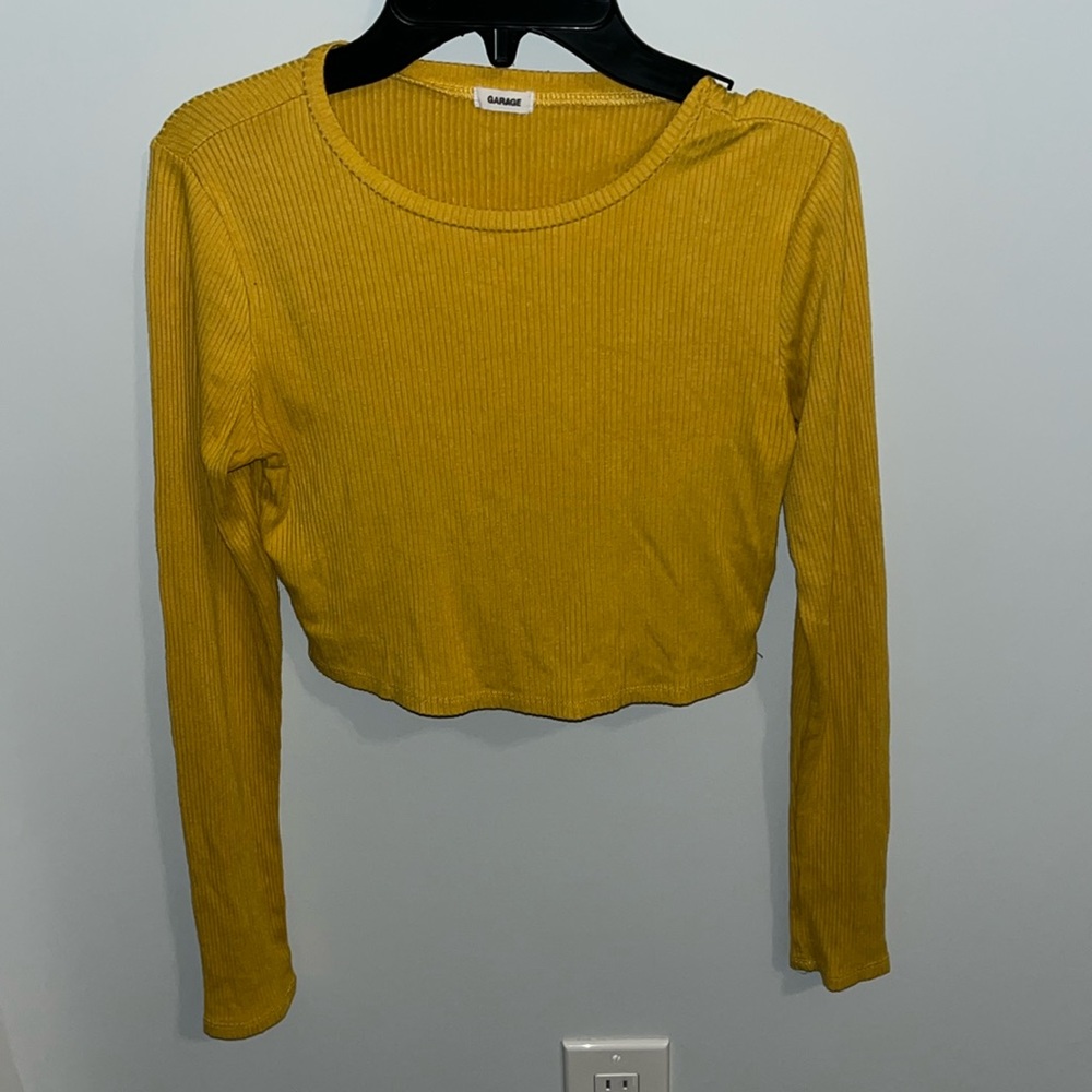 Garage crop top